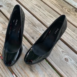 DKNY Pumps